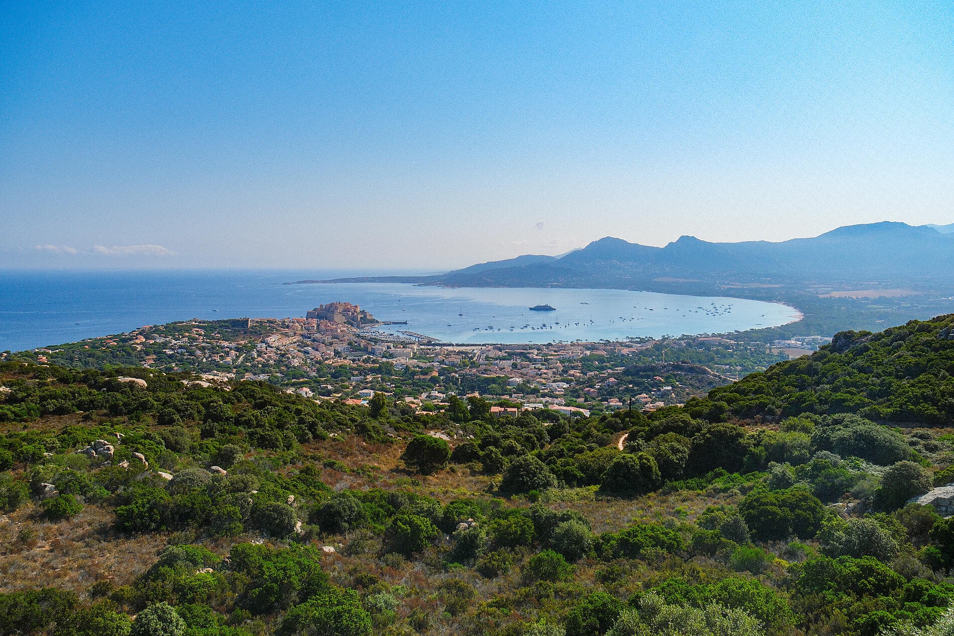 Rivages italiens et île de Beauté