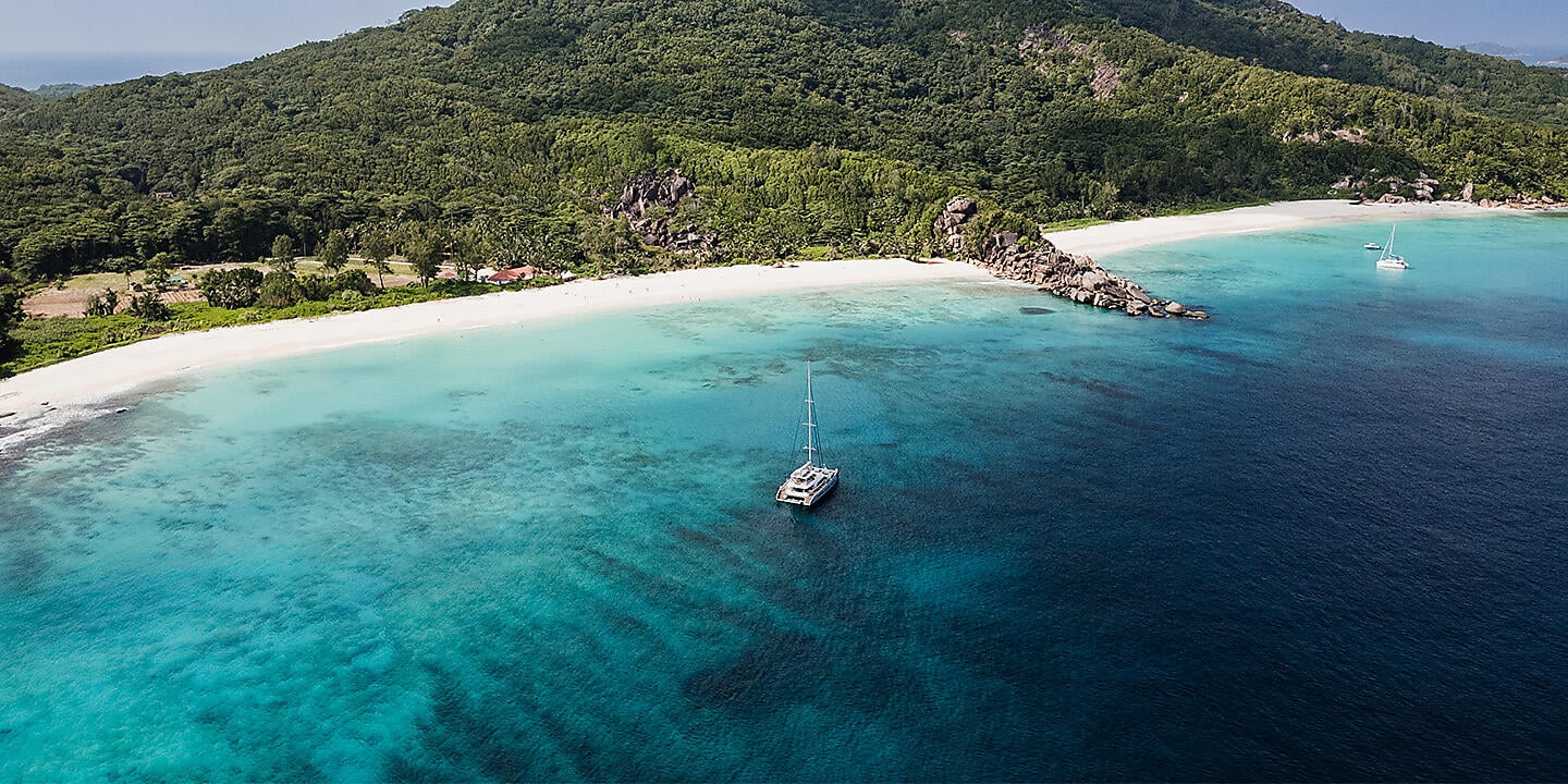 Les Seychelles sous les voiles du Spirit of Ponant Les Seychelles sous les voiles du Spirit of Ponant